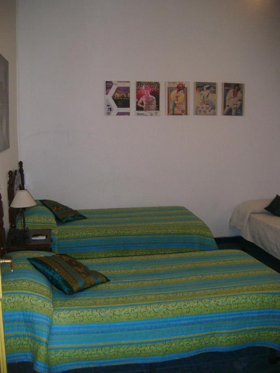 Puerta Del Sol Rooms Madrid Room photo