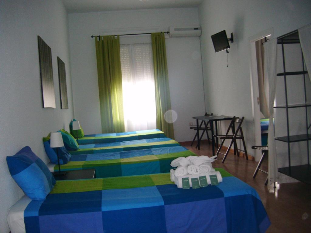 Puerta Del Sol Rooms Madrid Room photo